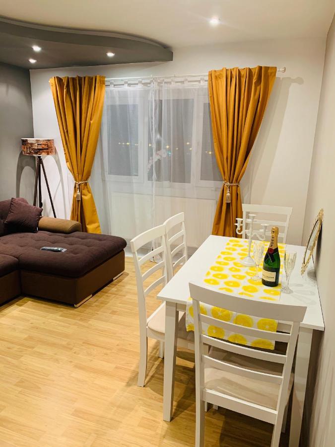 Confort View Apartment Iasi - 3 Rooms-Like Home Kültér fotó
