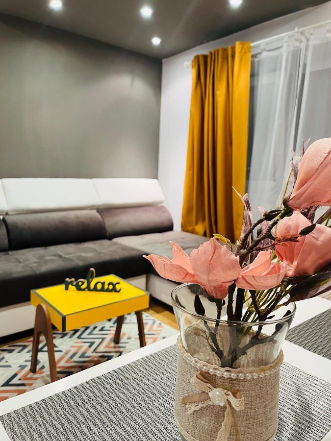 Confort View Apartment Iasi - 3 Rooms-Like Home Kültér fotó